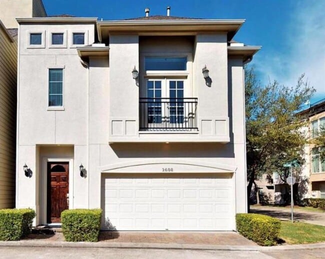property at 2608 Cheshire Oaks Dr