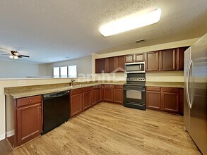 3195 Hidden Creek Dr in Antioch, TN - Building Photo - Building Photo