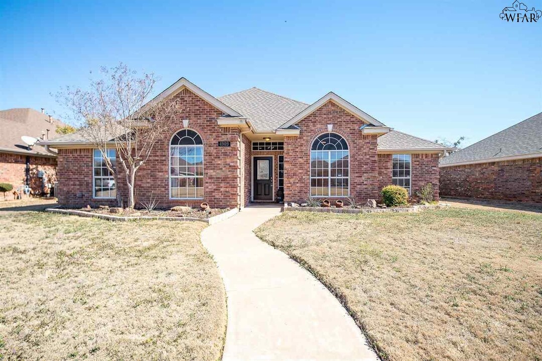 4909 Legacy Dr in Wichita Falls, TX - Building Photo