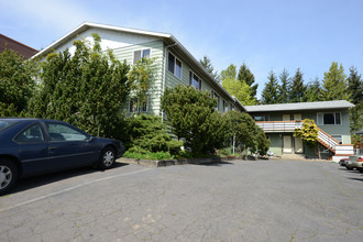 Theresa Terrace Apartments in Portland, OR - Building Photo - Building Photo