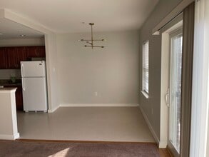 1600 Church Rd, Unit B211 in Wyncote, PA - Foto de edificio - Building Photo