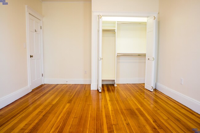 288 Summit Ave, Unit 3 in Boston, MA - Building Photo - Building Photo