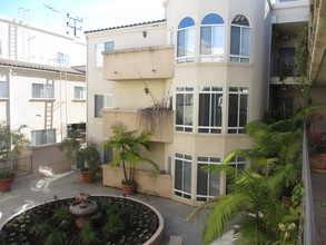 The Courtyard in West Homes in Los Angeles, CA - Building Photo - Building Photo