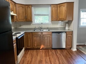 33 Melissa Cir in Claymont, DE - Building Photo - Building Photo