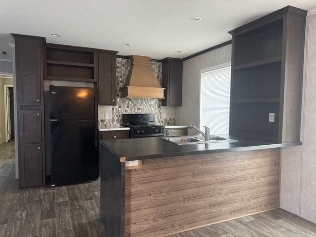 4477 Goldenrod Dr in Traverse City, MI - Building Photo - Building Photo