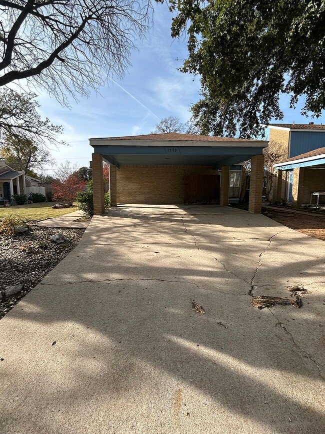 1510 El Camino Real in Euless, TX - Building Photo - Building Photo