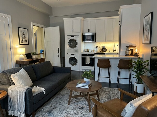 105 Charles St in Boston, MA - Building Photo - Building Photo