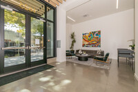 The Richmond in Sacramento, CA - Building Photo - Interior Photo