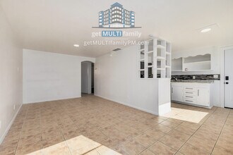 1402 W Mercer Ln in Phoenix, AZ - Building Photo - Building Photo