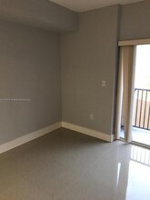 3410 Coral Wy-Unit -204 in Miami, FL - Building Photo - Building Photo