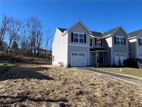 214 Smith Ln in Beaver Falls, PA - Building Photo - Building Photo