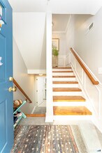 280 Old Lambert Rd in Orange, CT - Building Photo - Building Photo