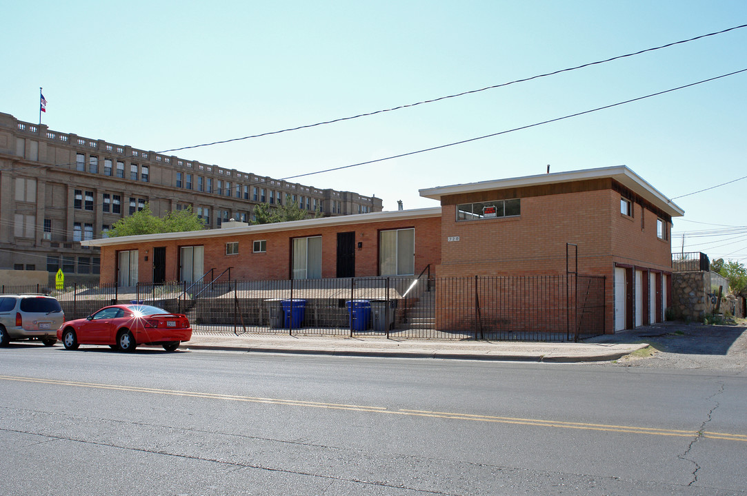 720 E Schuster Ave in El Paso, TX - Foto de edificio