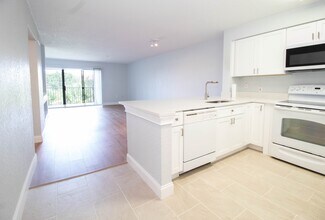 14036 Fairway Island Dr in Orlando, FL - Building Photo - Building Photo