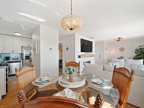 5102 Coquina Key Dr SE in St. Petersburg, FL - Building Photo - Building Photo