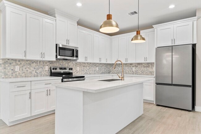 property at 404 Forest Hill Blvd