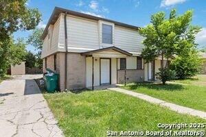 510 W Byrd Blvd in Universal City, TX - Building Photo - Building Photo