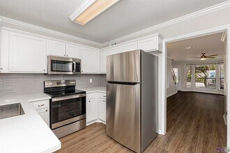 9506 Jefferson Hwy in Baton Rouge, LA - Building Photo - Building Photo