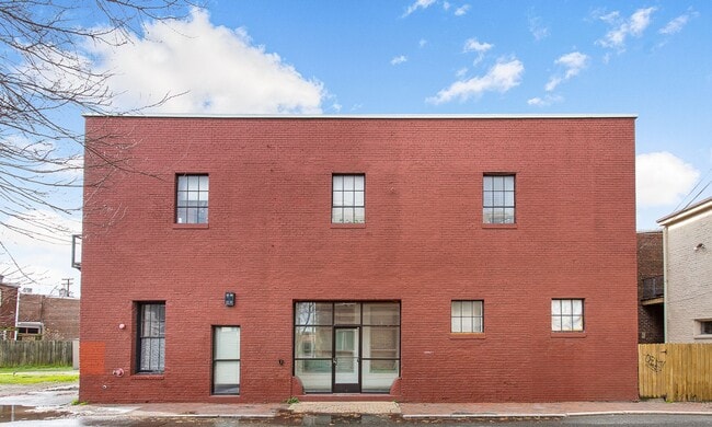 Jackson Street Lofts in Richmond, VA - Building Photo - Building Photo