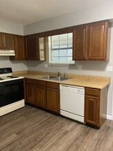 2 Georgetown Dr in Granite City, IL - Building Photo - Building Photo