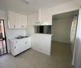 20905 Jamison Ave in Carson, CA - Foto de edificio - Building Photo