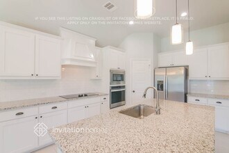 1617 Whispering Trail Dr in Waxahachie, TX - Building Photo - Building Photo