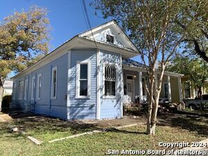 203 Devine St in San Antonio, TX - Building Photo