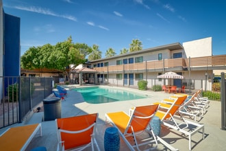 Senara Apartments in Phoenix, AZ - Building Photo - Building Photo