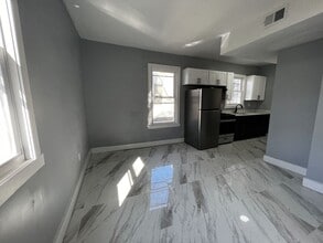 237-239 South 7th Street, 2R in Newark, NJ - Building Photo - Building Photo