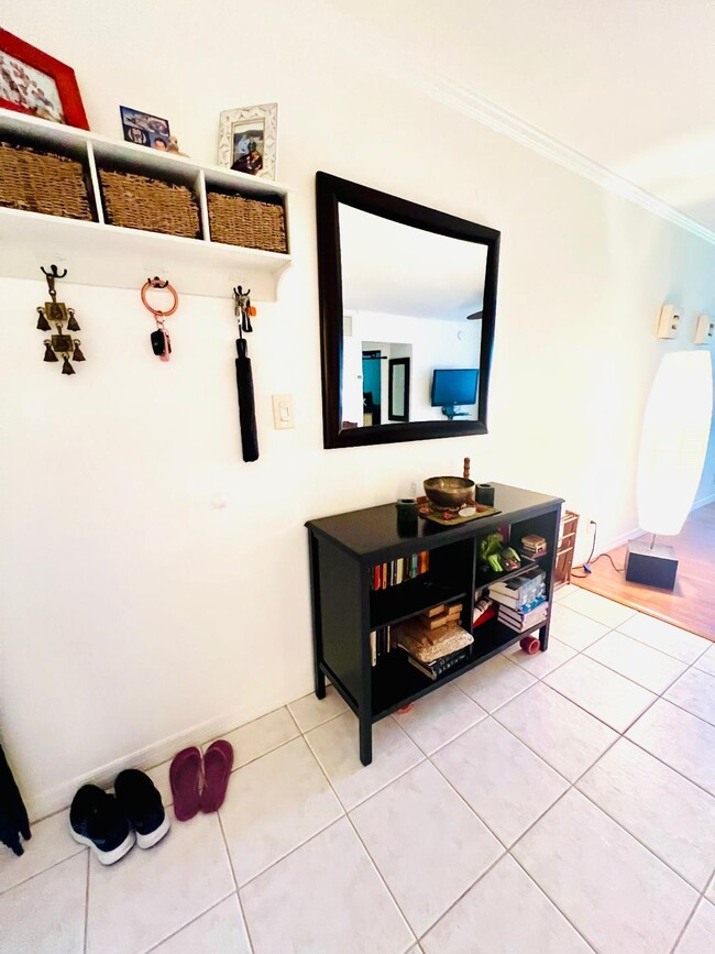 136 NE 19th Ct in Wilton Manors, FL - Foto de edificio - Building Photo