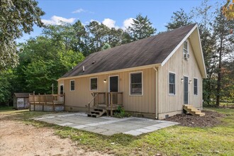 5608 Mooretown Rd in Williamsburg, VA - Foto de edificio - Building Photo