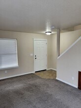 3607-3617 Colton Ln in Salem, OR - Building Photo - Building Photo