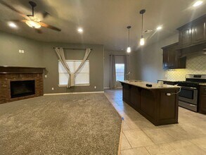 15904 Mendoza Dr in Edmond, OK - Building Photo - Building Photo