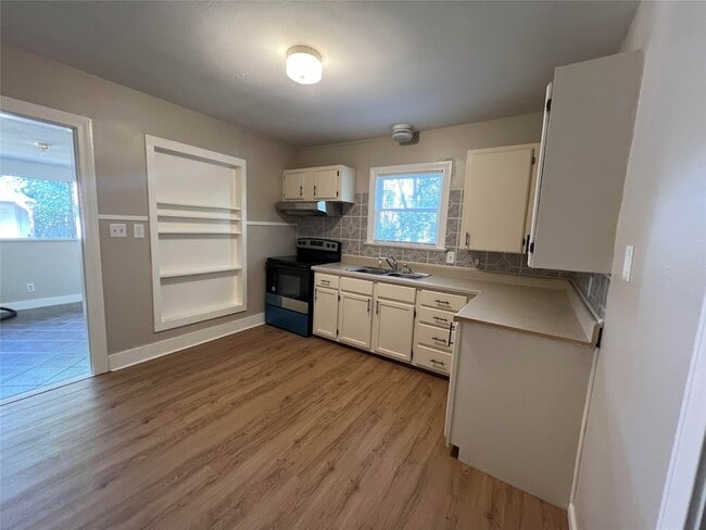 613 Koehl St in Wharton, TX - Building Photo - Building Photo