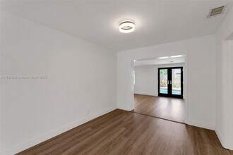 6341 NE 22nd Ave in Fort Lauderdale, FL - Building Photo - Building Photo