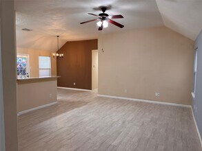 13018 Maile Park Dr in Houston, TX - Building Photo - Building Photo
