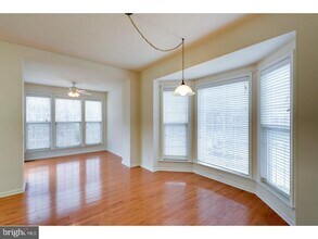 256 Hudson Dr in Phoenixville, PA - Building Photo - Building Photo