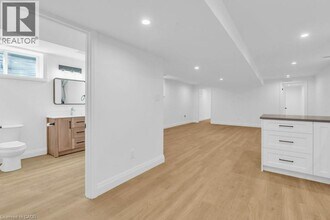 54 Wilhelm St in Kitchener, ON - Building Photo - Building Photo