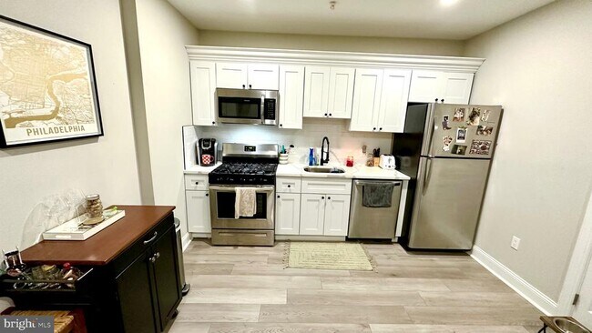 344-50 Conarroe St-Unit -1A in Philadelphia, PA - Building Photo - Building Photo