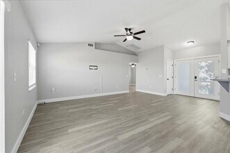 985 Highland Crest Cir in Lake Wales, FL - Building Photo - Building Photo