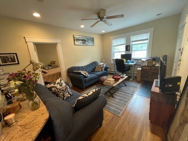 1714 Commonwealth Ave, Unit 4 in Boston, MA - Building Photo - Building Photo