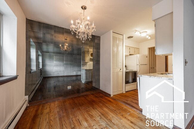 property at 420 W Aldine Ave