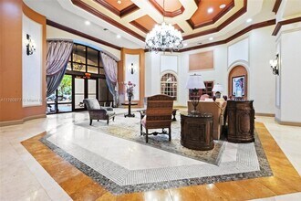 888 Douglas Rd in Coral Gables, FL - Building Photo - Building Photo