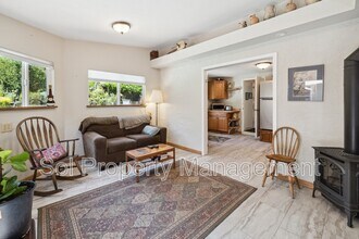 8011 Hwy 9 in Ben Lomond, CA - Building Photo - Building Photo