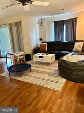 8-8-z-8 Avon Dr in East Windsor, NJ - Building Photo - Building Photo