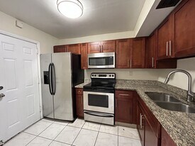 3600 NW 21st St in Lauderdale Lakes, FL - Building Photo