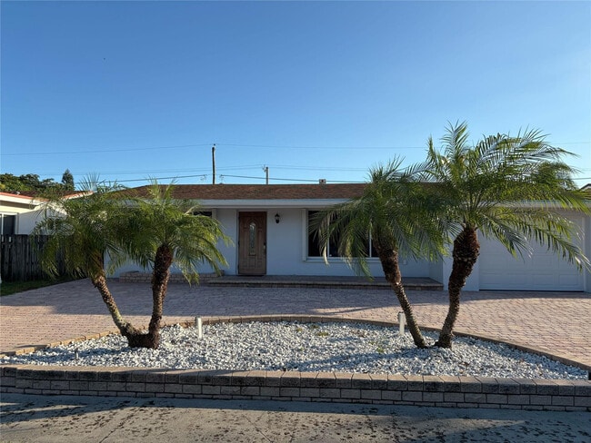 9310 NW 26th St in Sunrise, FL - Building Photo - Building Photo