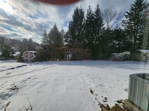 908 Case Dr in Vestal, NY - Building Photo - Building Photo