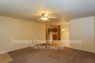 301 Bee Crk Dr in Copperas Cove, TX - Building Photo - Building Photo