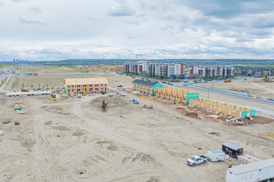 Livingston NE in Calgary, AB - Building Photo